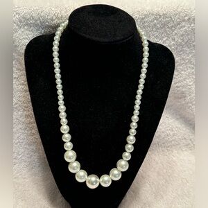 Faux Pearl Beaded Necklace 18-21”